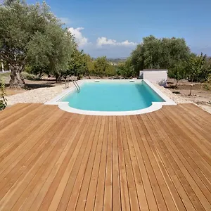 Mennuli&alivi - Organic Farm Vakantieboerderij Noto