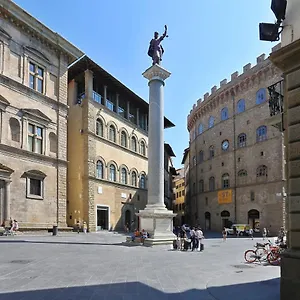 Tornabuoni Apartment- Hosted By Sweetstay Appartamento