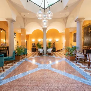 Regina 4*, Milano İtalya