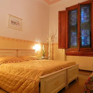 Hotel Desiree, Florencja