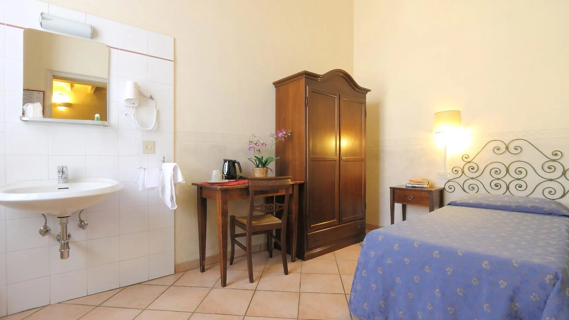 Hotel Bavaria Florencia 0*,  Italia